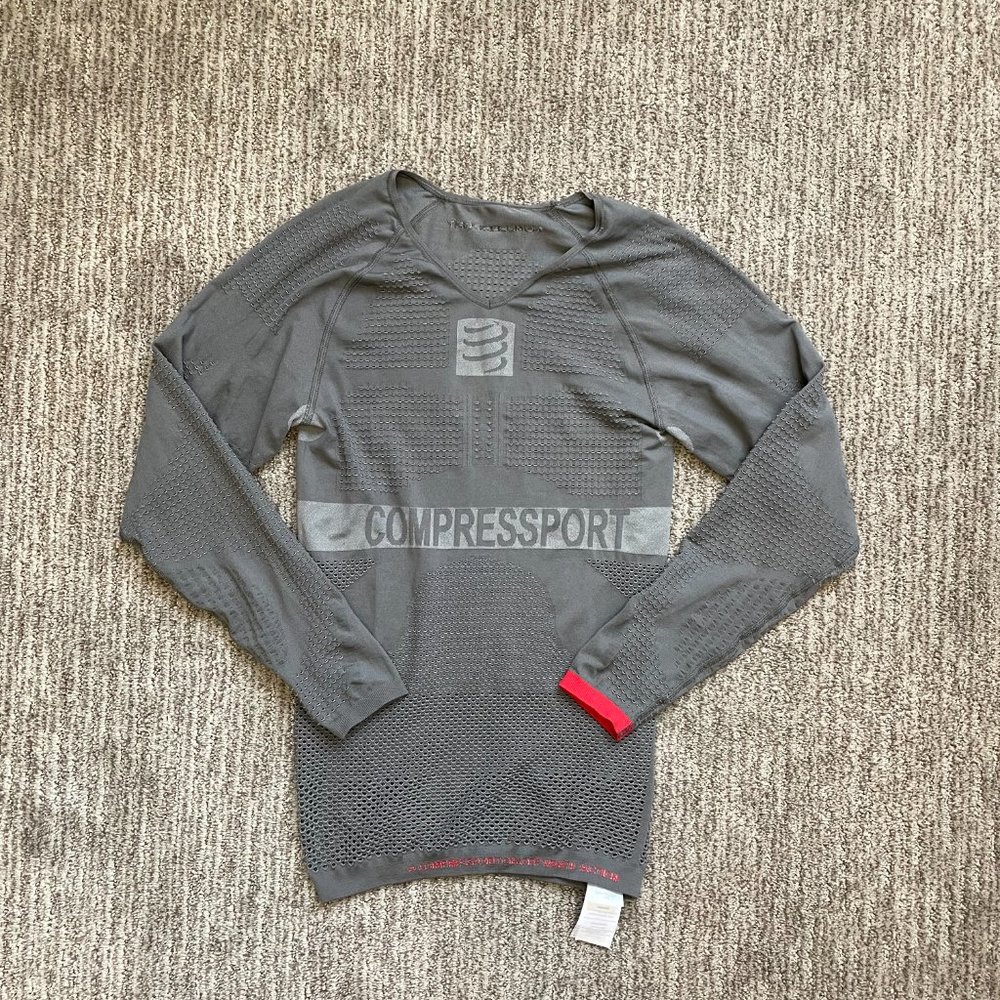 Men's XS Extra Small Compressport Long Sleeve Base Layer Compression shirt Gray